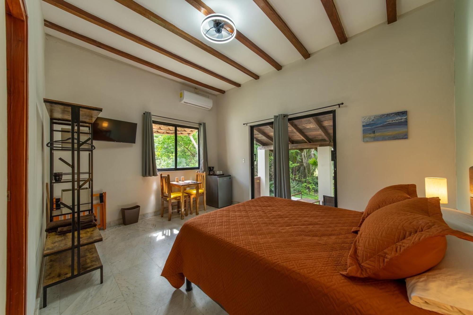 Zenquility Inn & Tavern Pedasi Town Εξωτερικό φωτογραφία